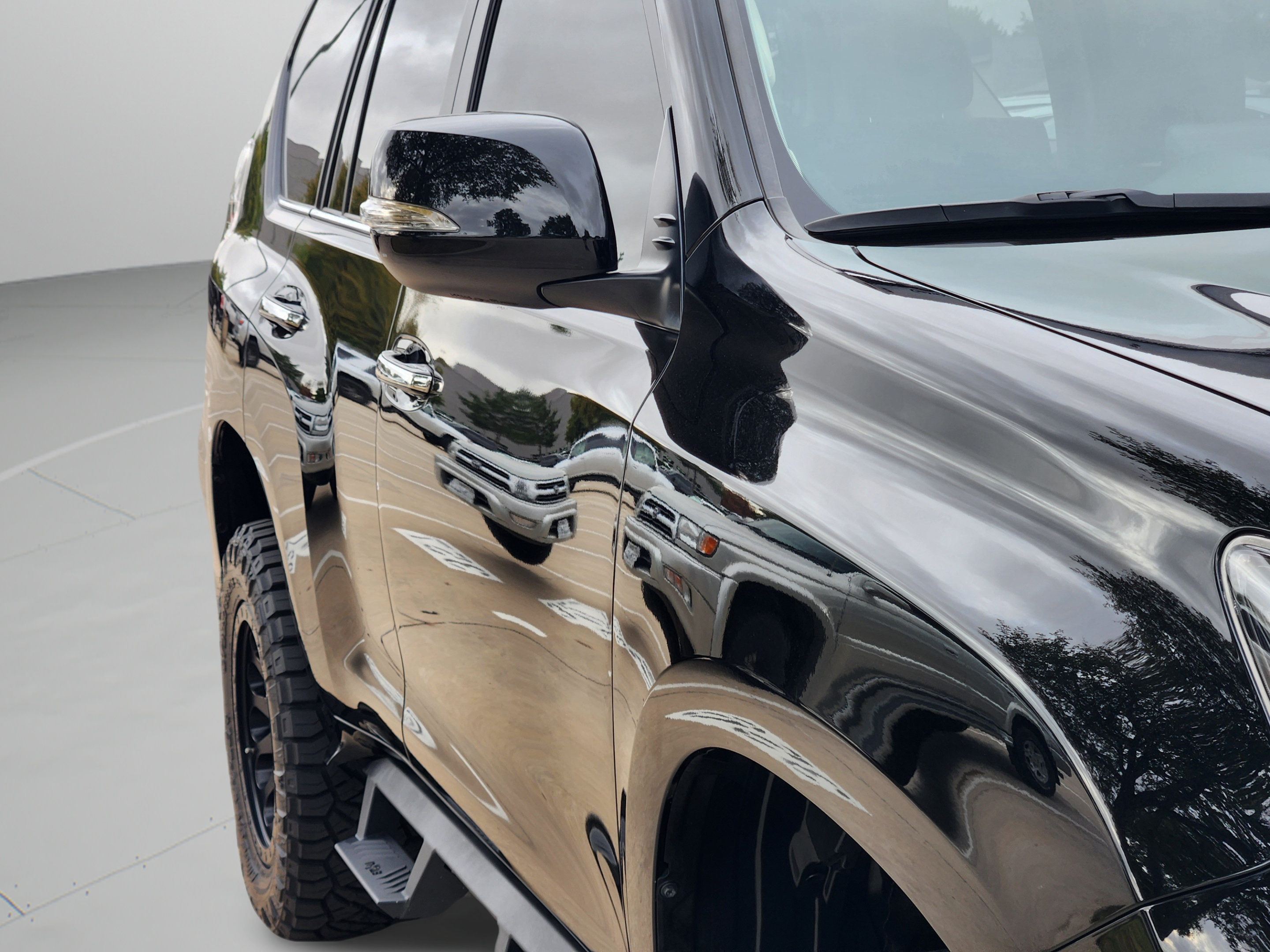 Certified 2023 Lexus GX 460 Premium w/ Premium Package AWD/4WD image 12