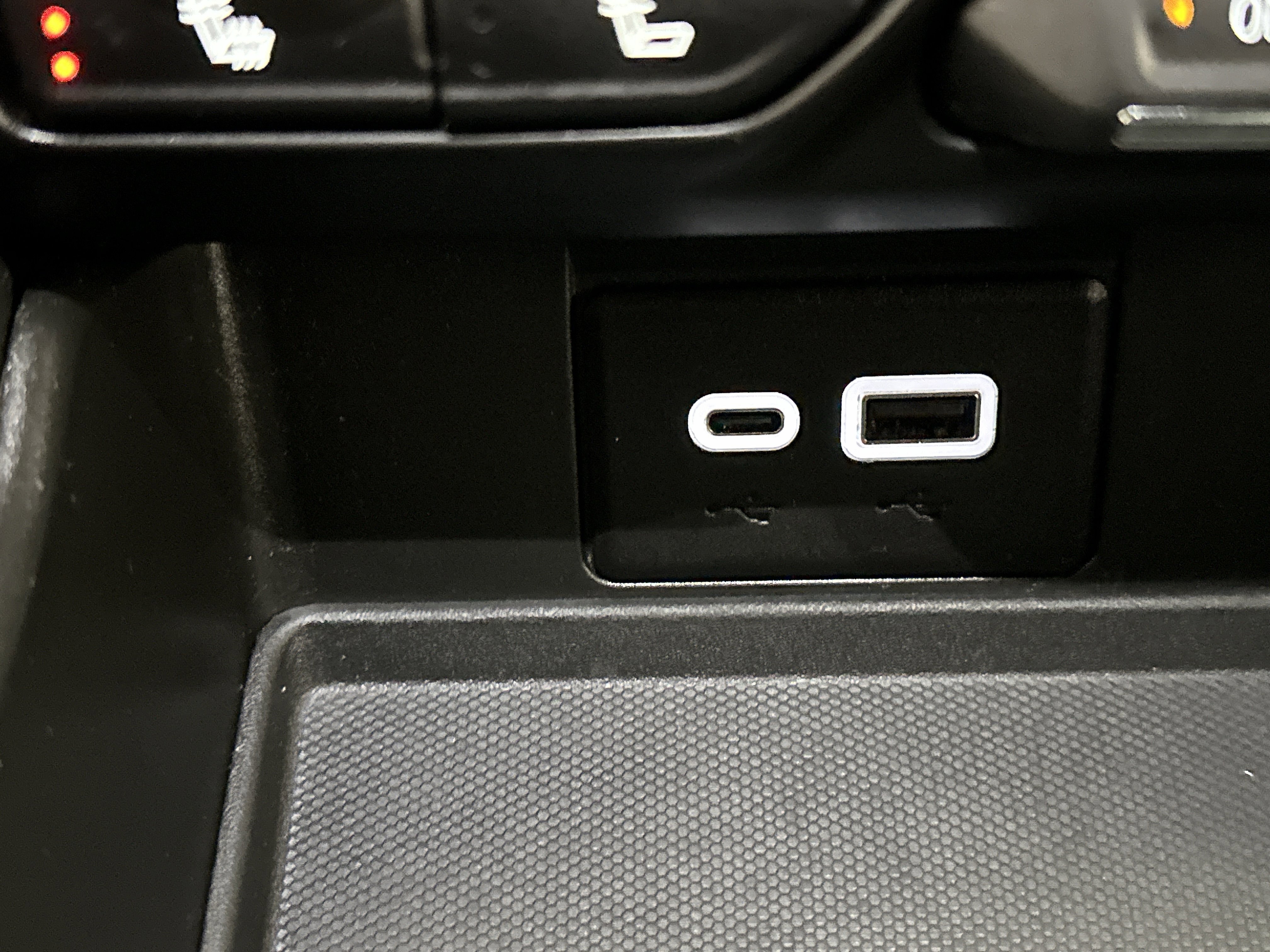 Used 2024 Chevrolet Tahoe LT image 43