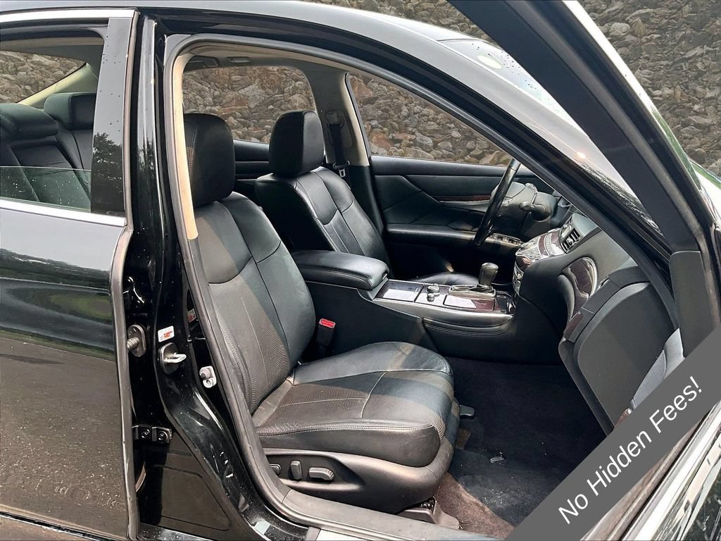Used 2019 INFINITI Q70 Luxe AWD/4WD image 7