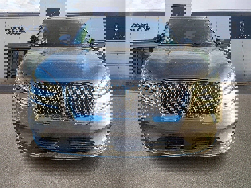 Certified 2022 Lincoln Corsair AWD w/ Equipment Group 101A image 2