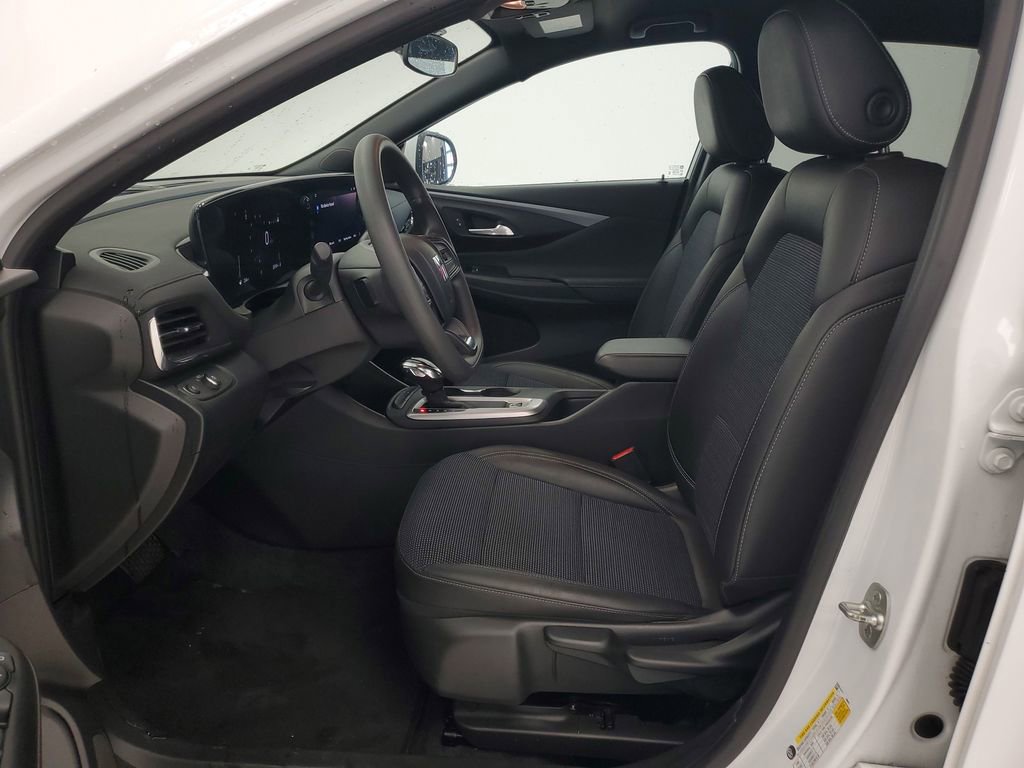 Used 2025 Buick Envista Preferred image 12