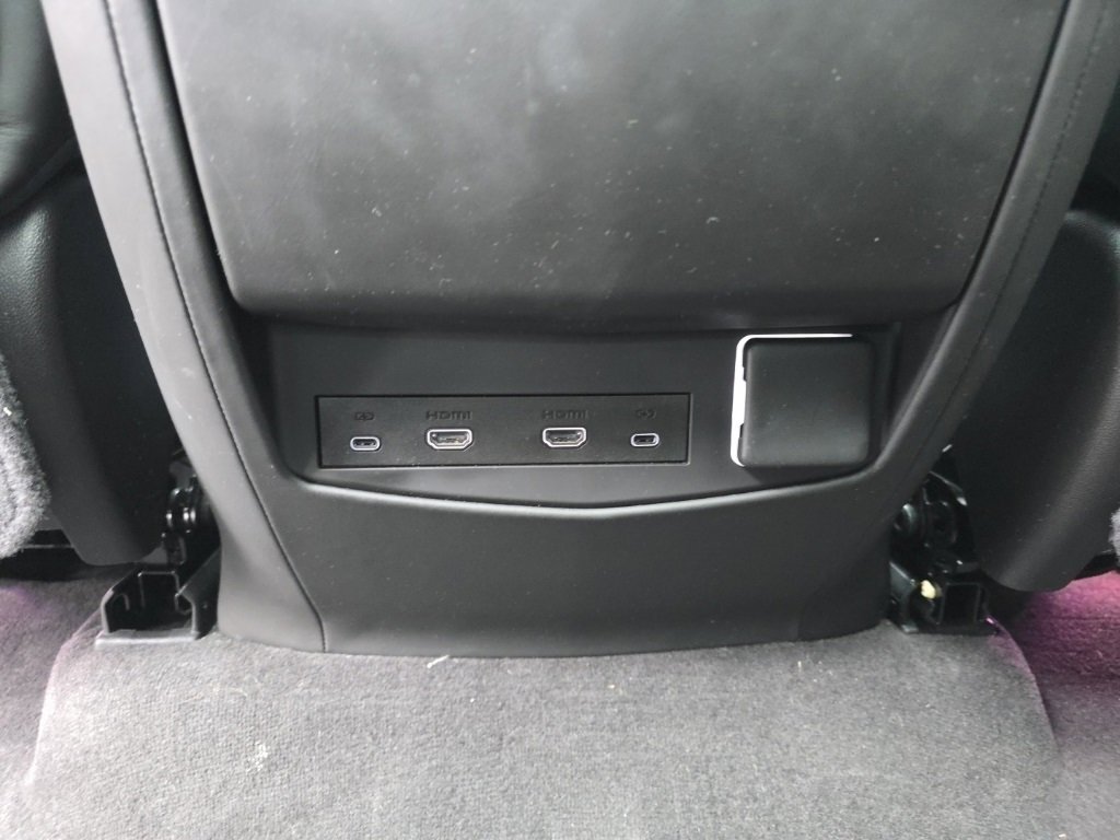 Used 2025 Cadillac Escalade V image 15