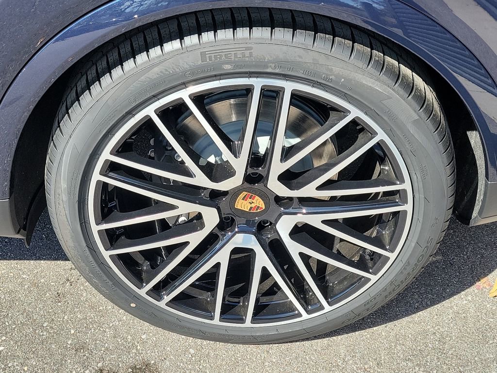 New 2026 Porsche Cayenne image 11