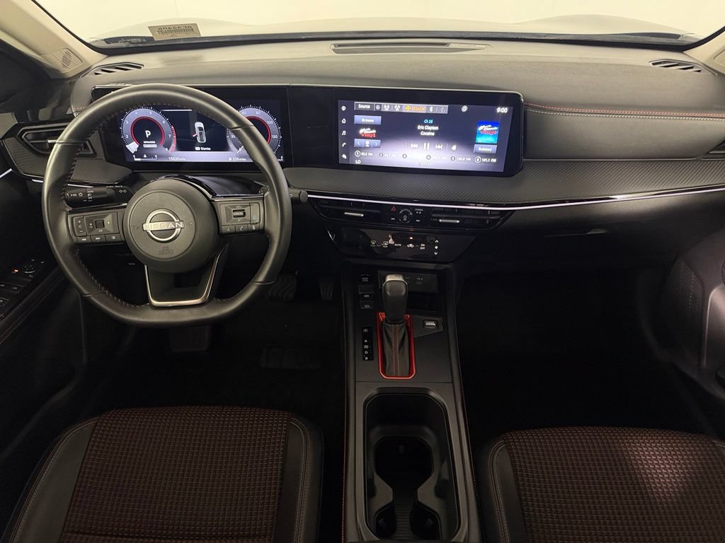 Used 2025 Nissan Kicks SR AWD/4WD image 14