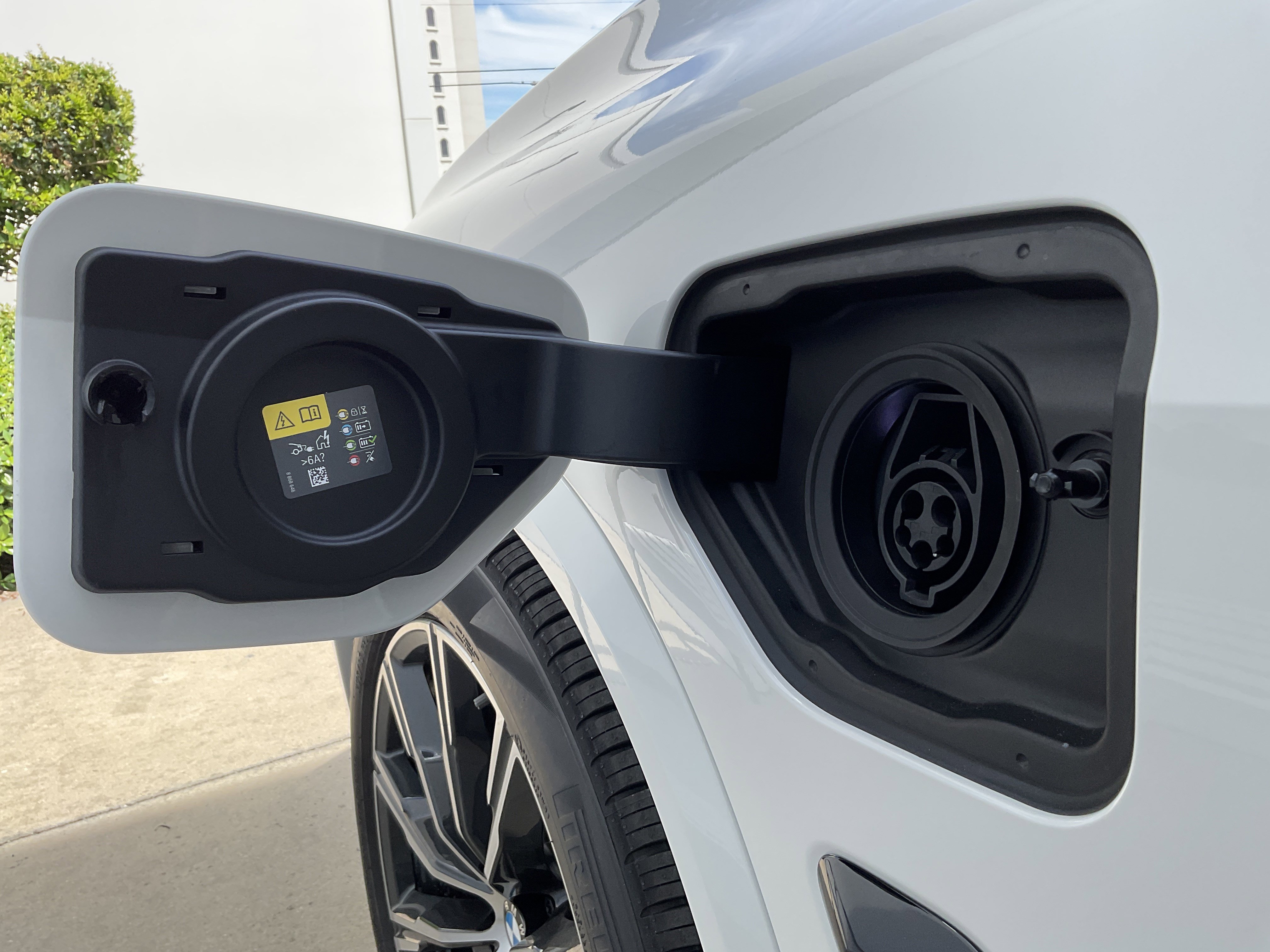 New 2026 BMW X5 xDrive50e w/ M Sport Package image 7