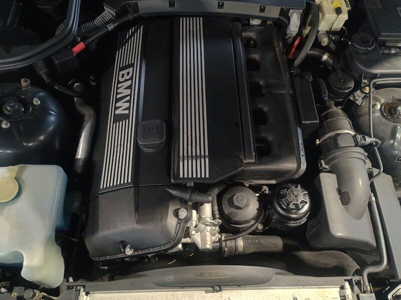 Used 2001 BMW Z3 3.0i RWD image 35