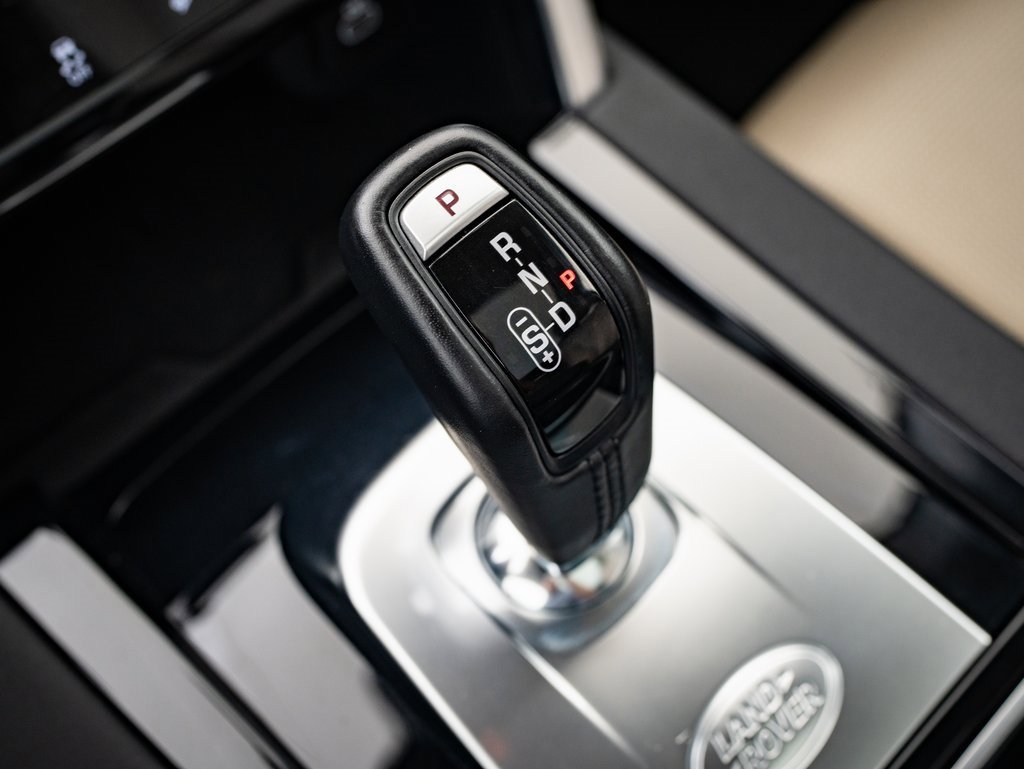 Used 2022 Land Rover Discovery Sport SE image 30