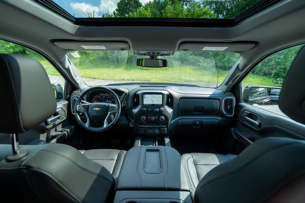 Used 2019 Chevrolet Silverado 1500 LTZ w/ LTZ Plus Package AWD/4WD image 13