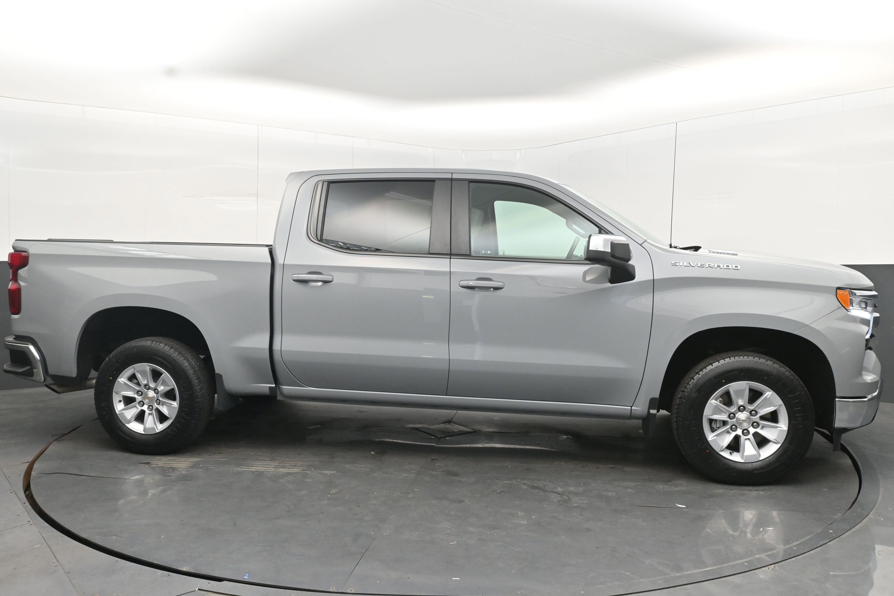 Used 2024 Chevrolet Silverado 1500 LT w/ Protection Package image 10