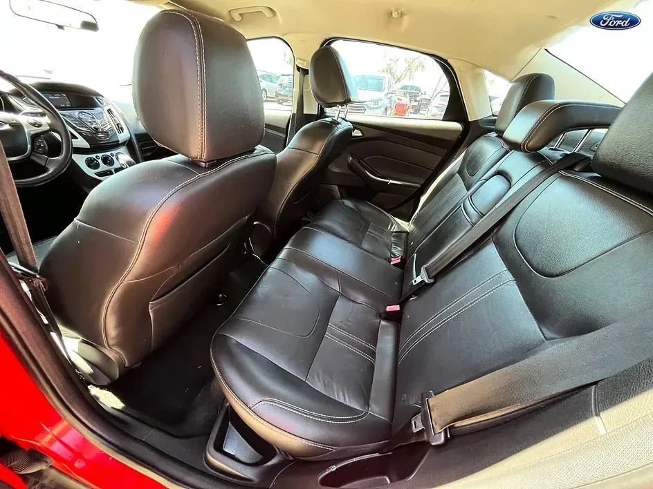 Used 2013 Ford Focus SE FWD image 11