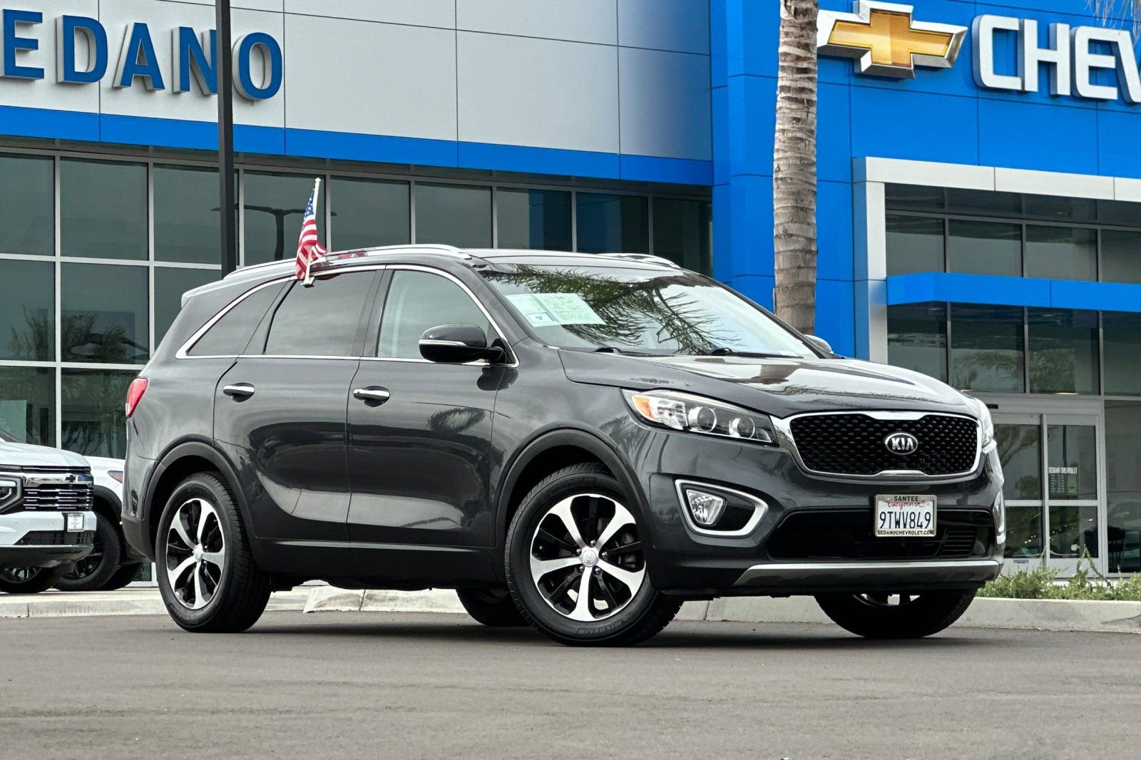 Used 2018 Kia Sorento EX w/ EX Advanced Touring Package FWD image 2