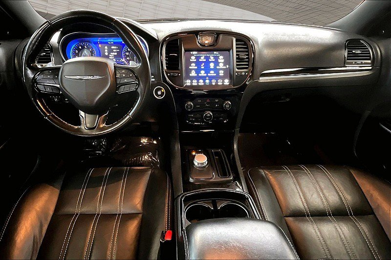 Used 2021 Chrysler 300 S w/ S Model Appearance Package RWD image 14