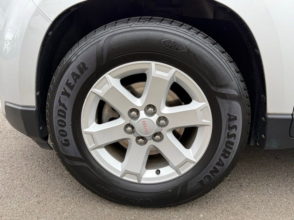 Used 2016 GMC Acadia SLE image 31