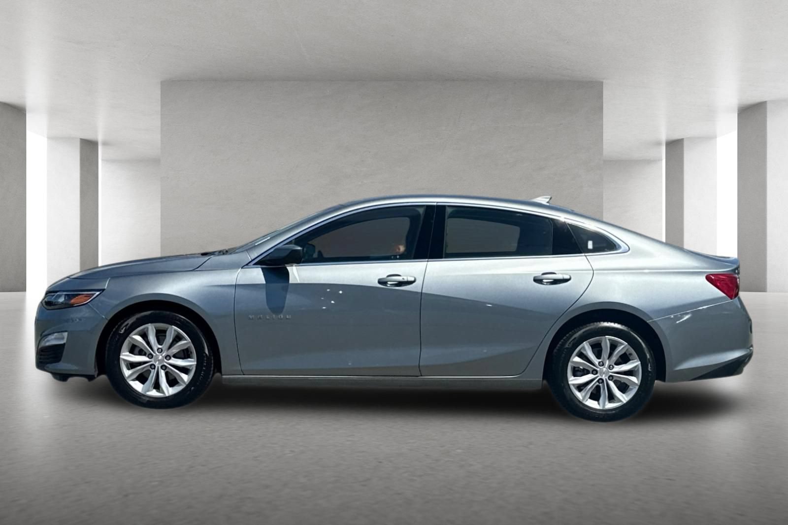 Used 2025 Chevrolet Malibu LT FWD image 7