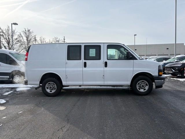 Used 2024 GMC Savana 2500 w/ Driver Convenience Package image 10