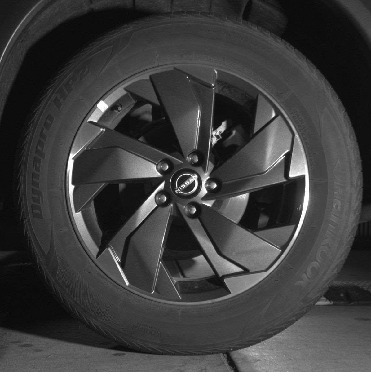 Used 2025 Nissan Rogue SV image 14