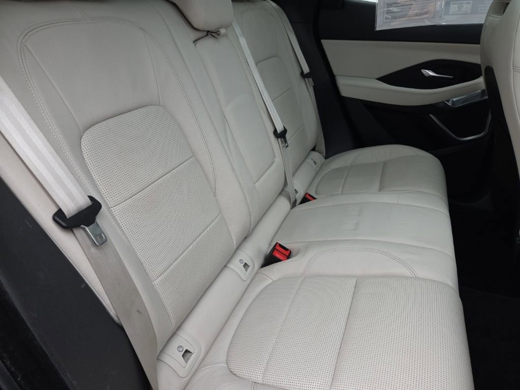 Used 2019 Jaguar E-PACE R-Dynamic SE image 27