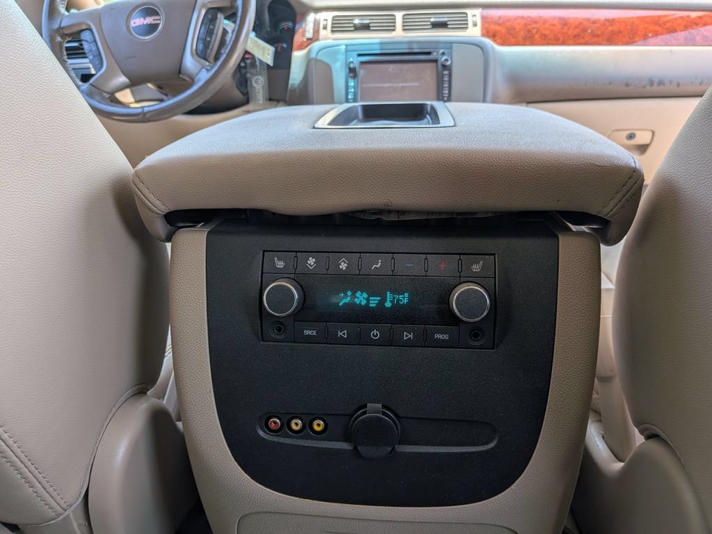 Used 2012 GMC Yukon XL SLT RWD image 28