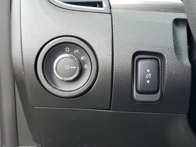 Certified 2018 Ford Taurus SEL FWD image 14