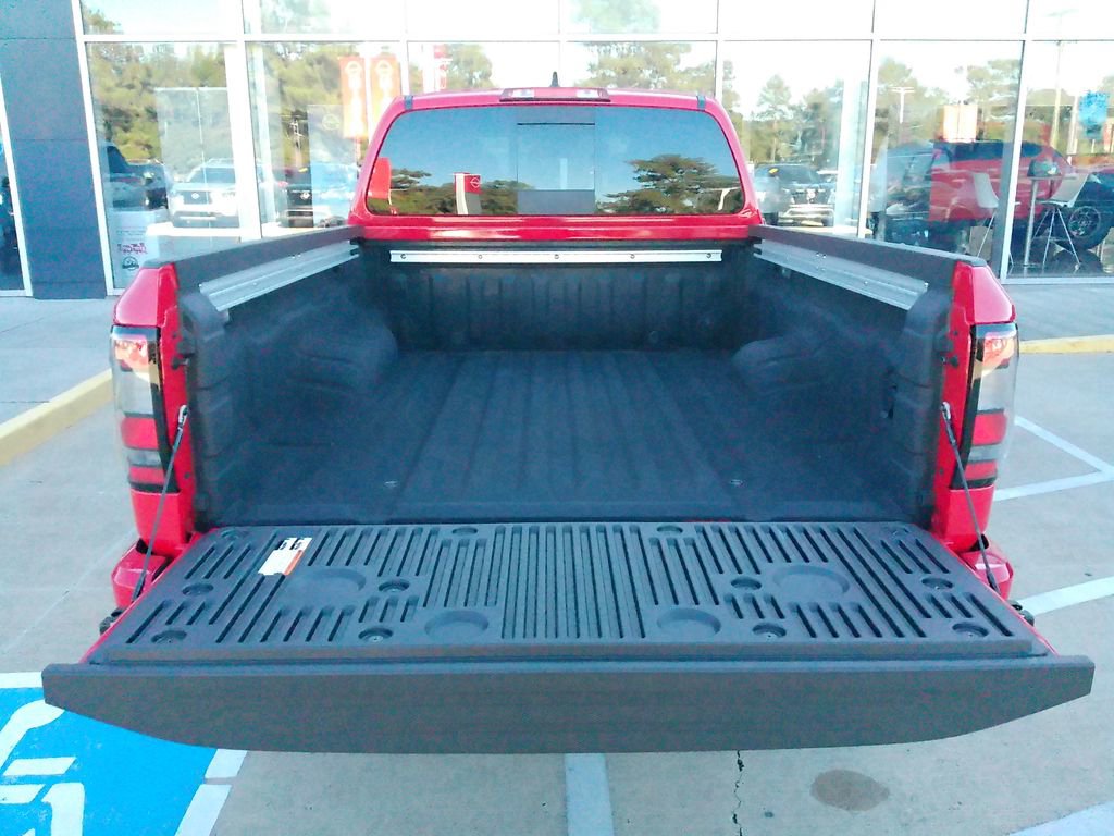 New 2026 Nissan Frontier PRO-4X w/ Pro-4x Convenience Package image 18