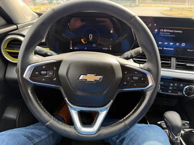 Used 2024 Chevrolet Trax LT w/ Driver Confidence Package image 23