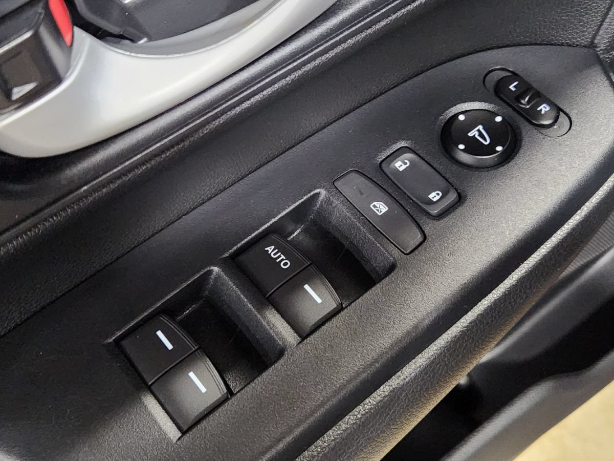 Used 2020 Honda CR-V LX image 41