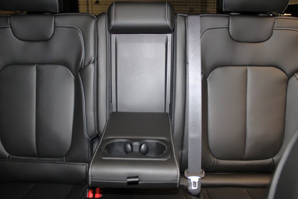 New 2025 Jeep Grand Cherokee Limited w/ Luxury Tech Group II image 29