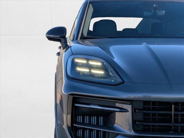New 2025 Porsche Cayenne GTS image 12