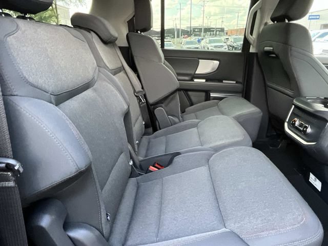 Used 2025 Ford Expedition Max Active AWD/4WD image 27