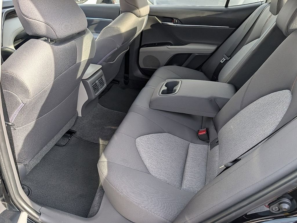 Used 2018 Toyota Camry LE w/ Audio Package FWD image 9