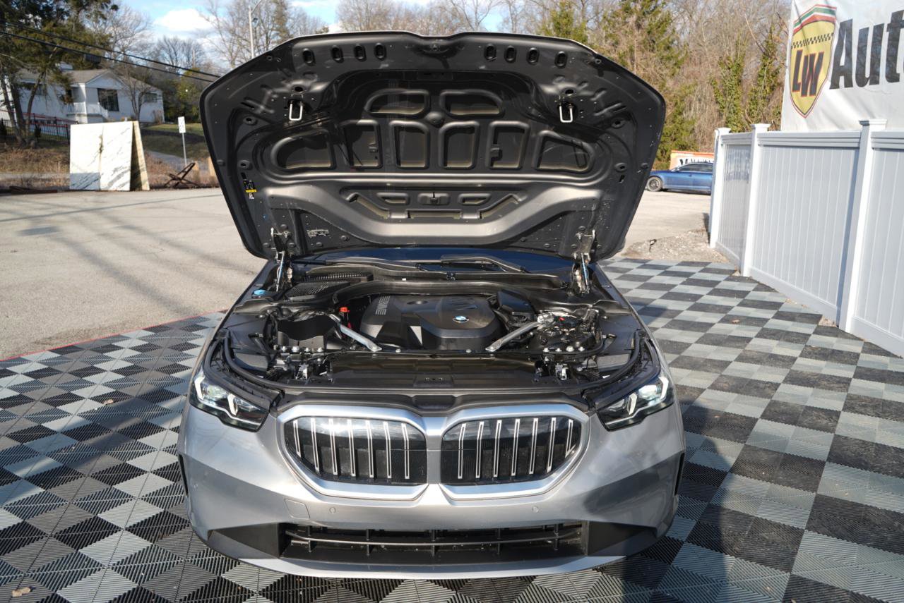 Used 2024 BMW 530i xDrive 530i xDrive Sedan w/ Convenience Package image 70