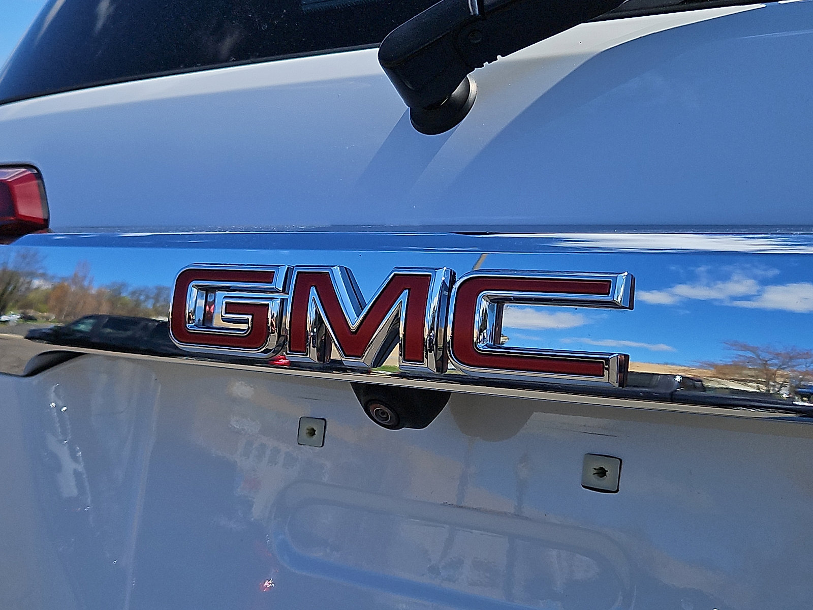 Used 2023 GMC Acadia SLE w/ Driver Convenience Package FWD image 30