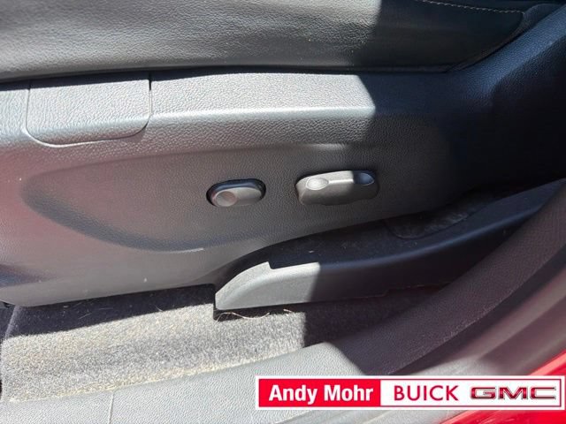 Used 2018 Chevrolet Trax LT w/ Sun & Sound Package FWD image 22