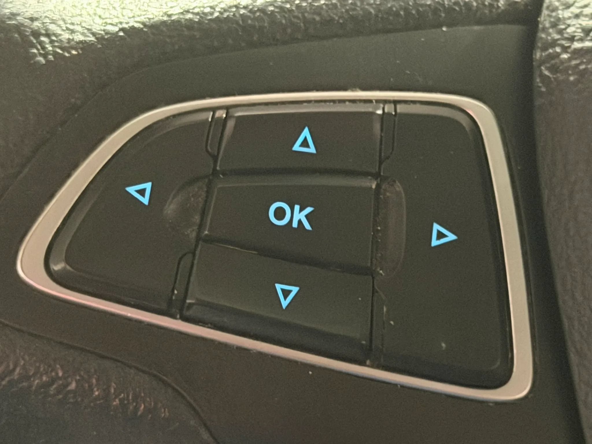 Used 2018 Ford Escape SE w/ SE Sync 3 Package AWD/4WD image 21