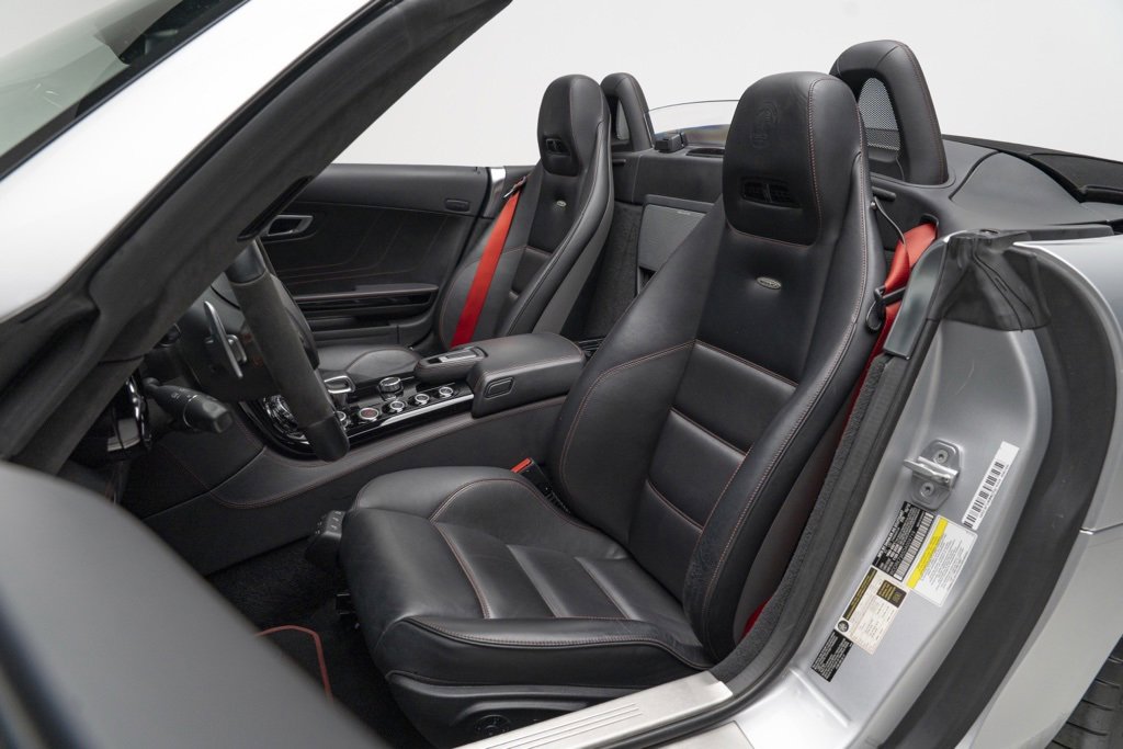 Used 2013 Mercedes-Benz SLS AMG GT Roadster image 3