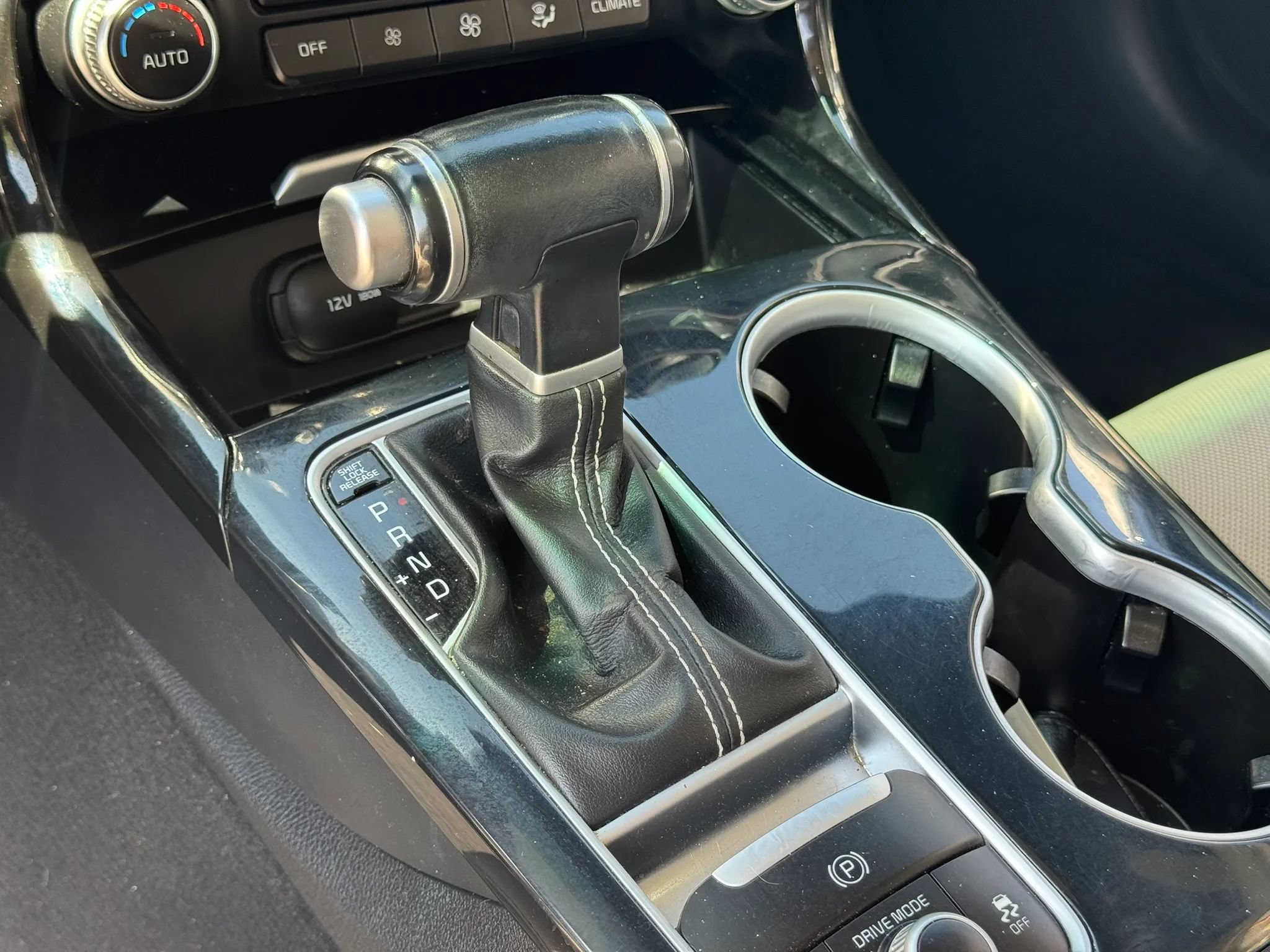 Used 2018 Kia Stinger Premium RWD image 23