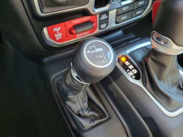 Used 2024 Jeep Wrangler Unlimited Rubicon AWD/4WD image 15