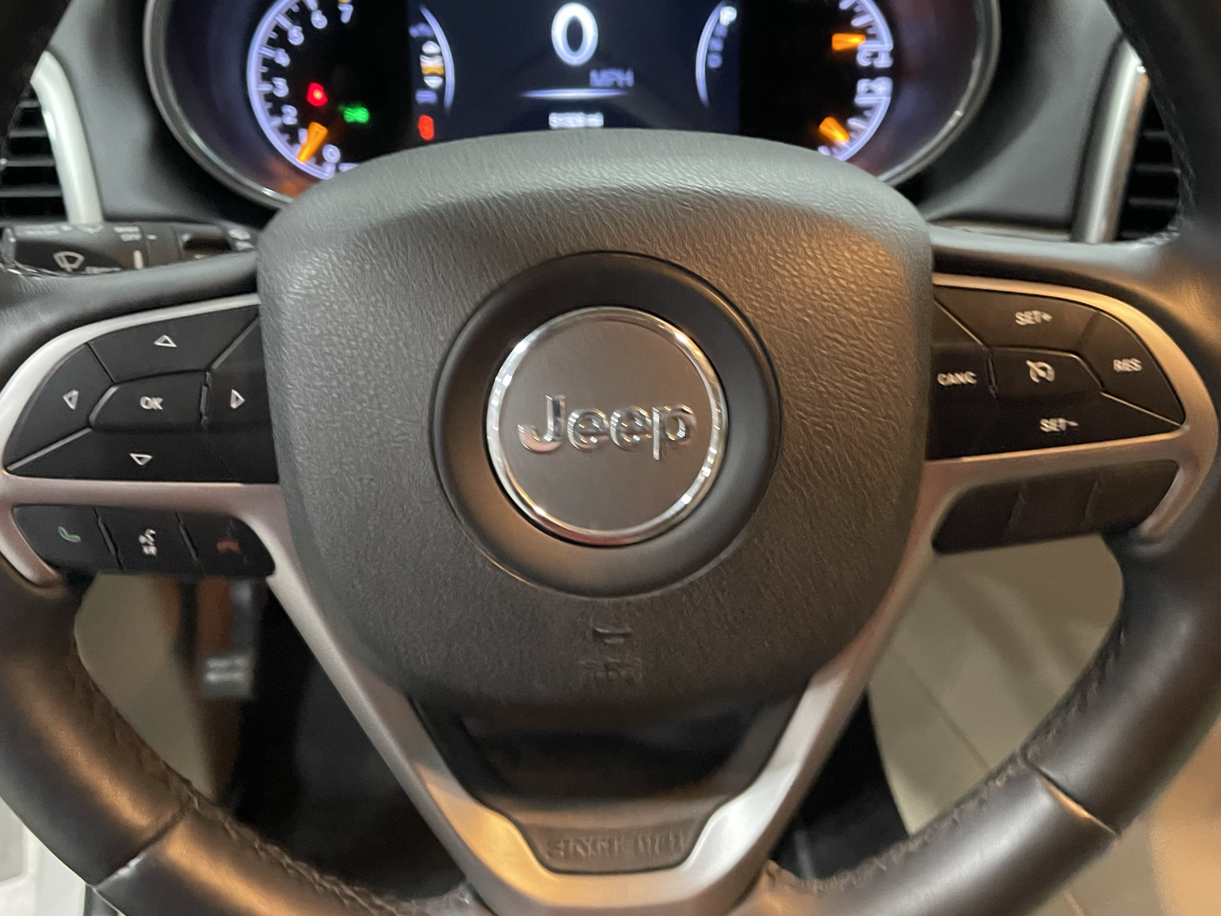 Used 2018 Jeep Grand Cherokee Laredo AWD/4WD image 20