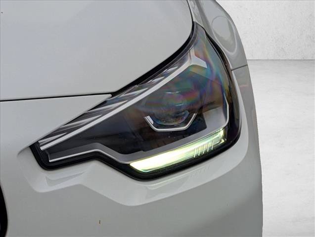Certified 2023 BMW 230i Coupe w/ Convenience Package RWD image 9