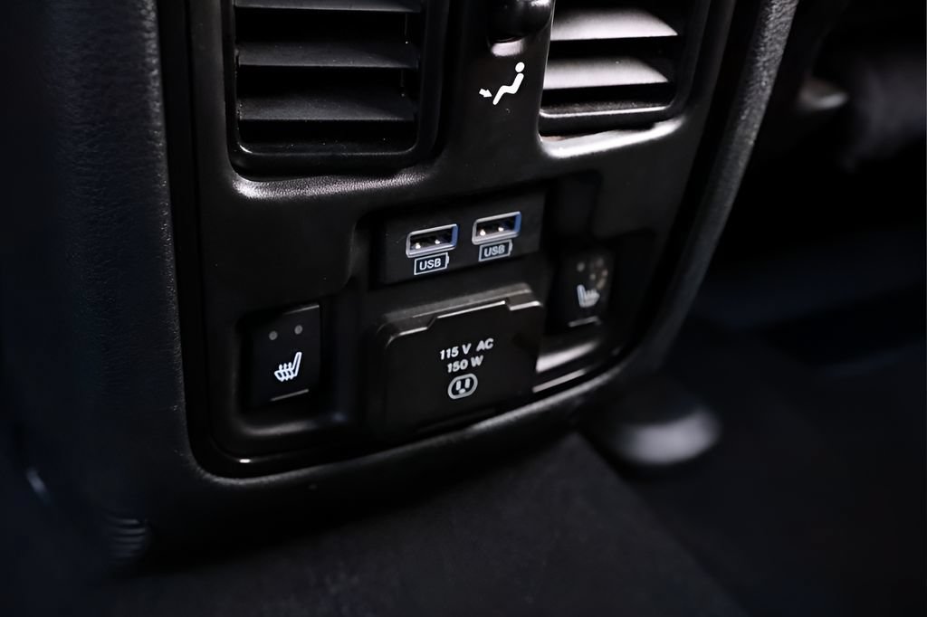 Used 2025 Dodge Durango R/T AWD/4WD image 31