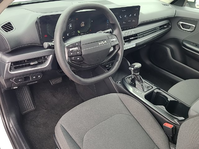 Used 2025 Kia K4 FWD image 13