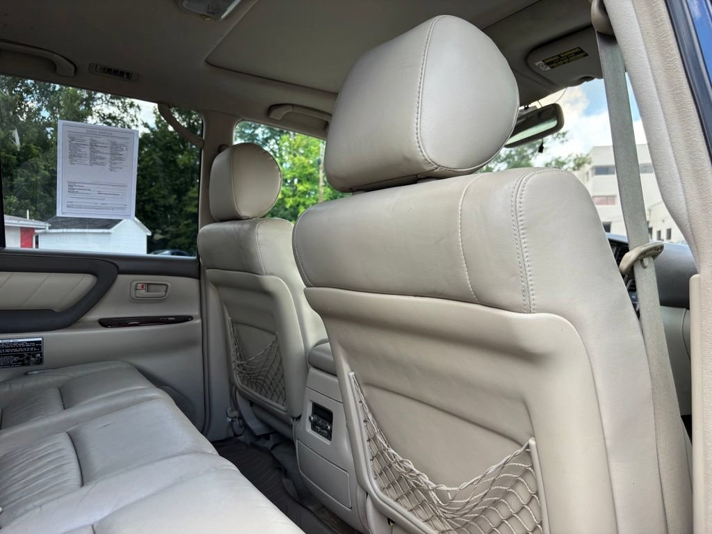 Used 2004 Toyota Land Cruiser w/ Convenience Pkg AWD/4WD image 25