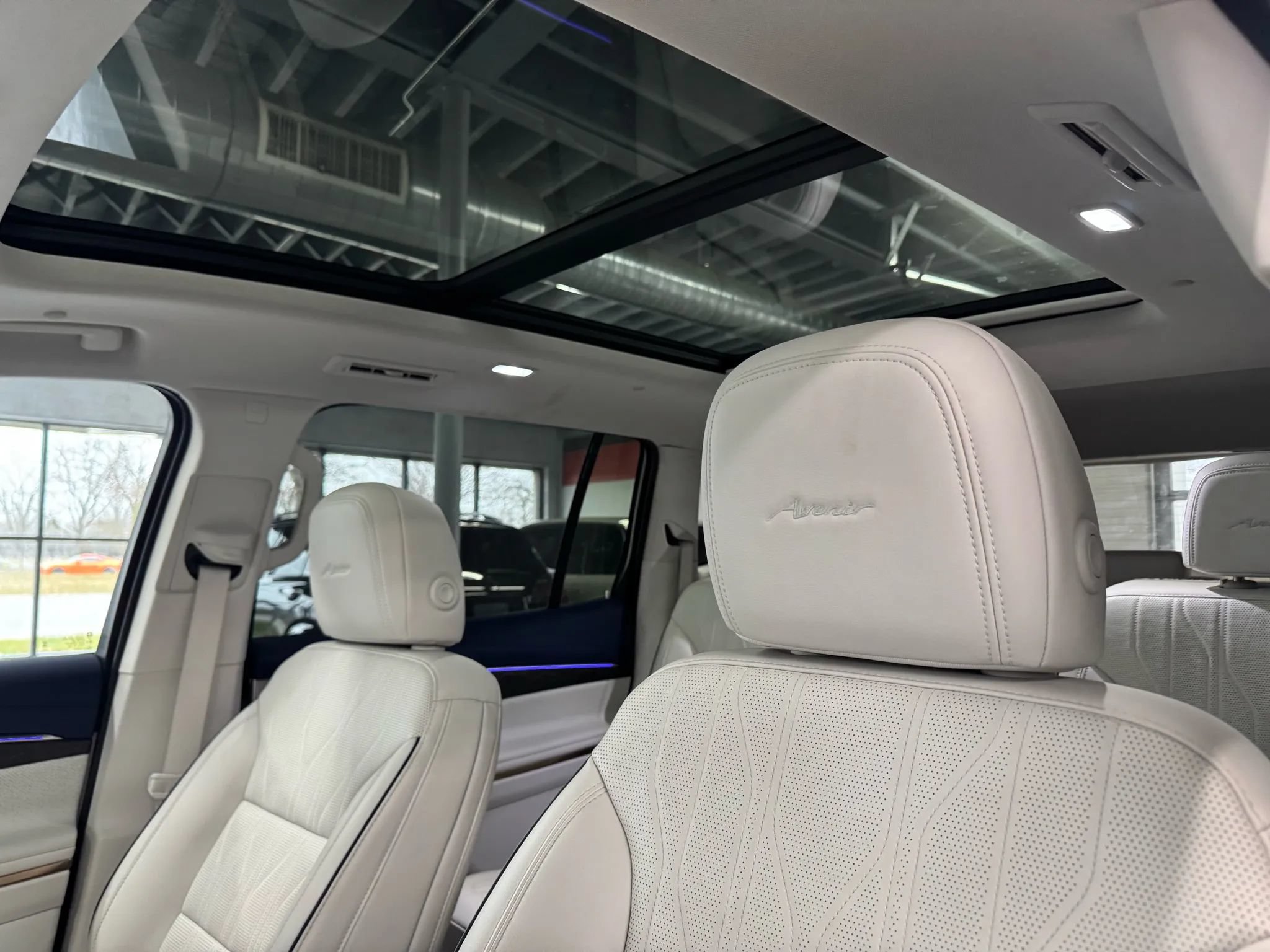 Used 2025 Buick Enclave Avenir w/ LPO, Floor Liner Package FWD image 15