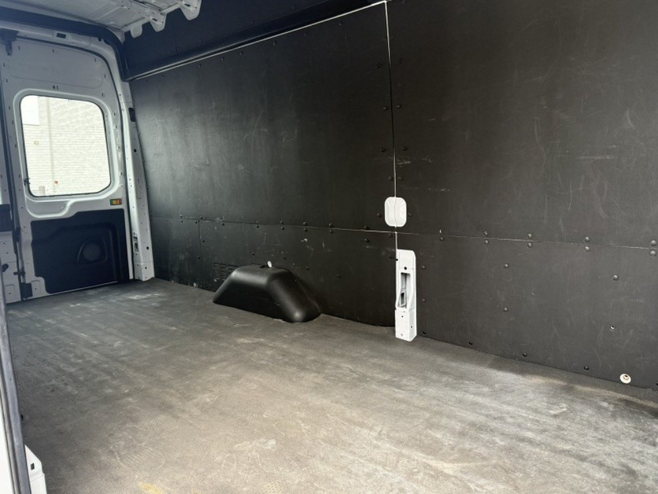 Used 2023 Ford Transit 250 148 High Roof Extended w/ Load Area Protection Package RWD image 8