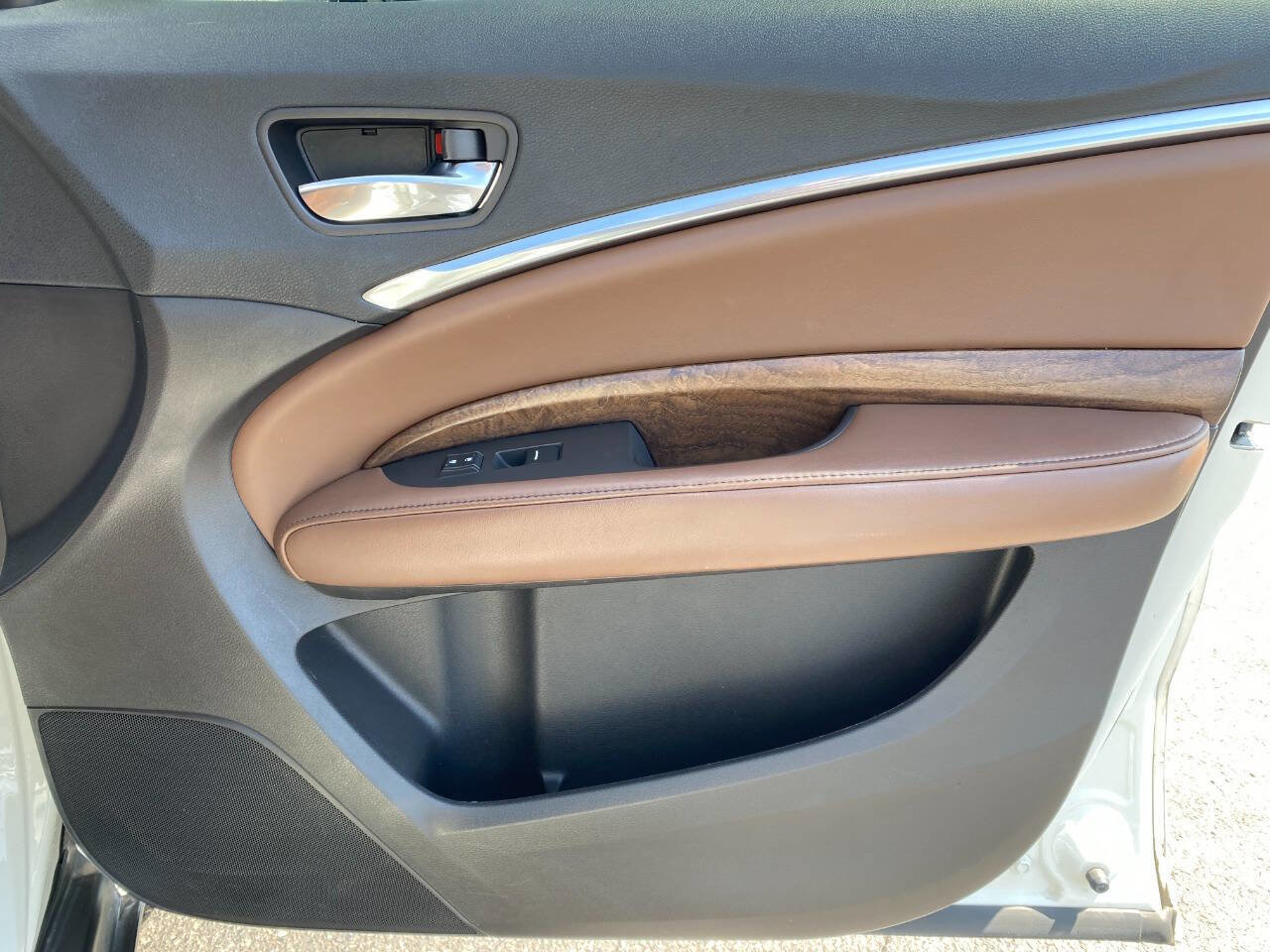 Used 2017 Acura MDX SH-AWD w/ Advance Package image 36