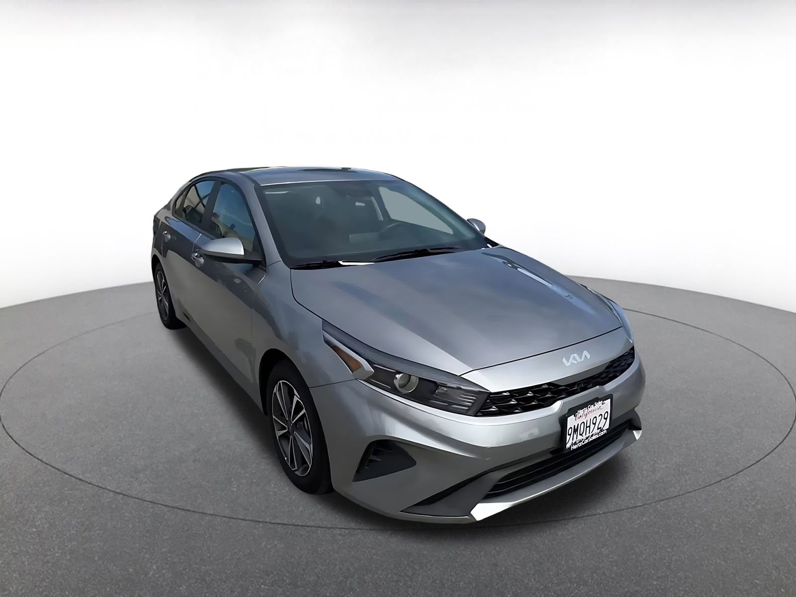 Used 2024 Kia Forte LXS image 3