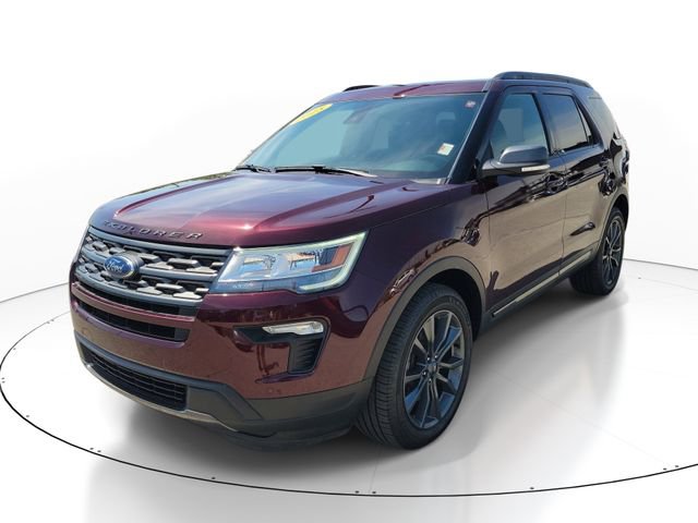 Used 2018 Ford Explorer XLT w/ Equipment Group 202A AWD/4WD image 3