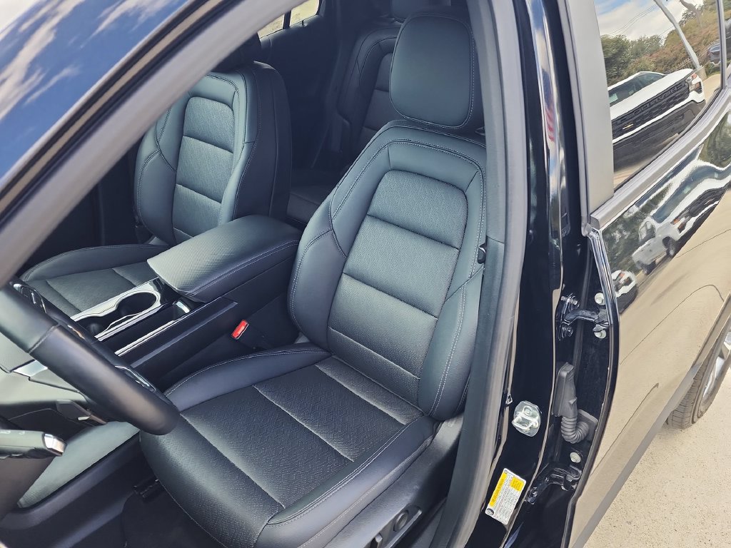 Used 2025 Chevrolet Equinox LT w/ Convenience Package II FWD image 11