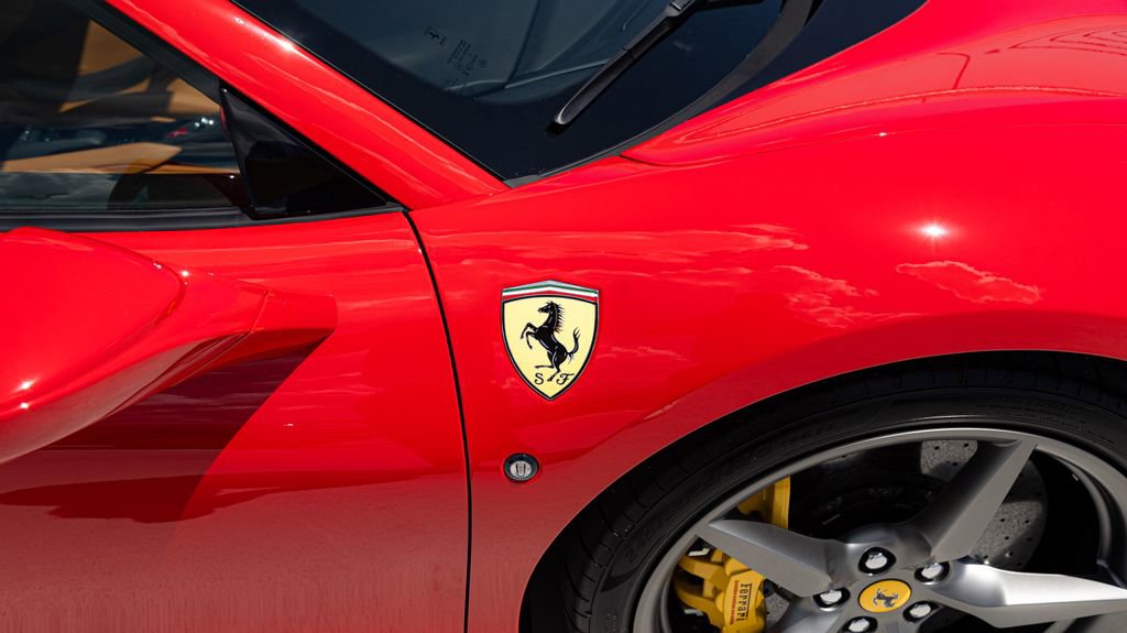 Used 2023 Ferrari F8 Tributo RWD image 26