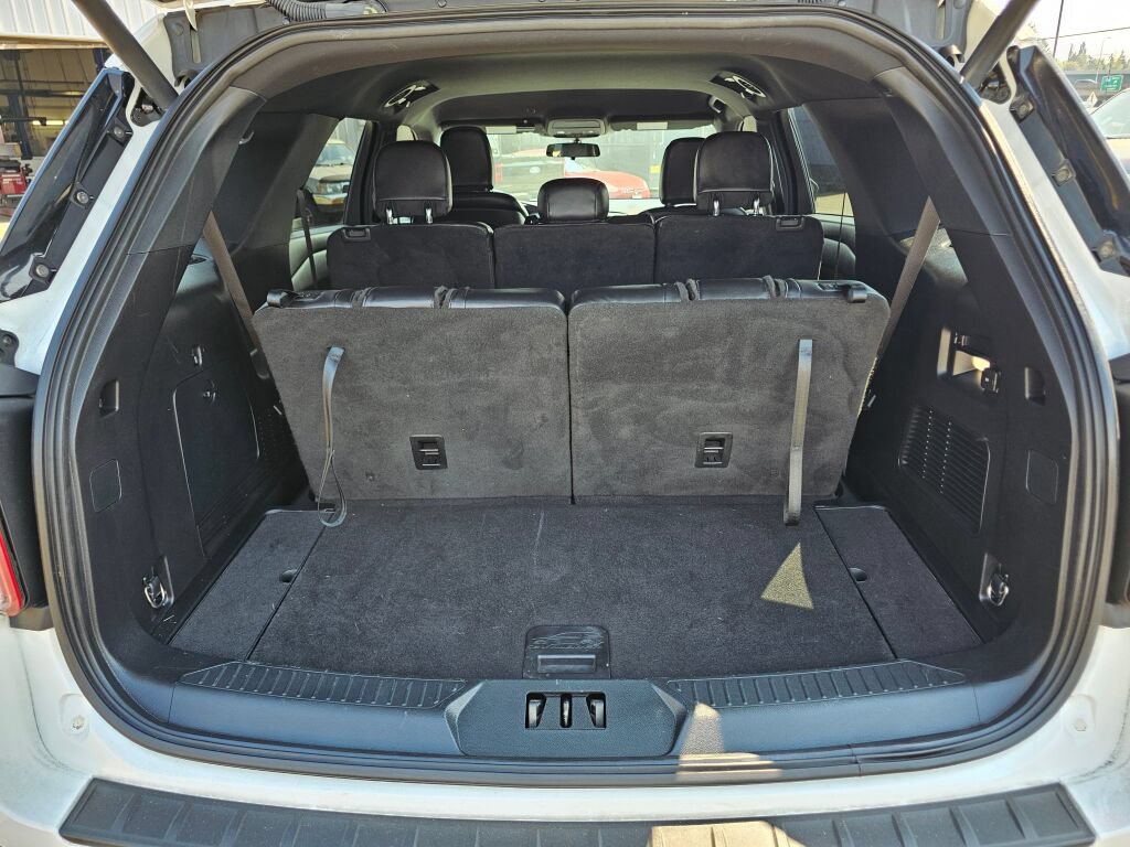 Used 2020 Ford Explorer XLT w/ Equipment Group 202A AWD/4WD image 11